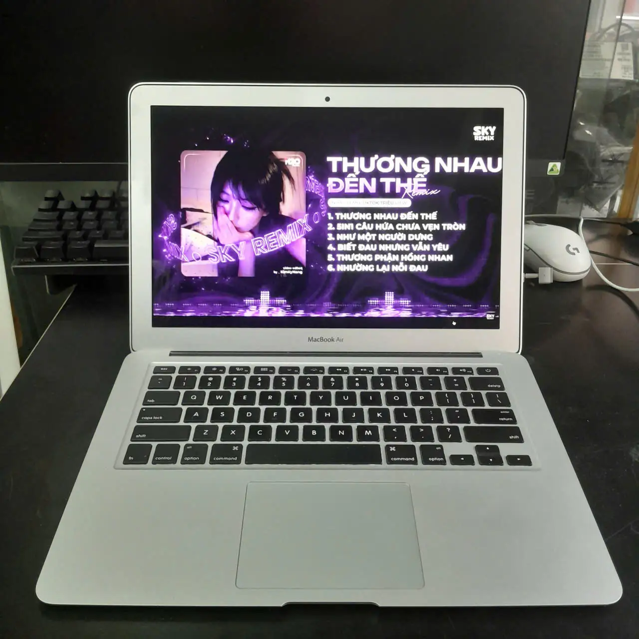 MacBook Air 2017 13.3 inch | Intel Core i5 | RAM 8GB | SSD 128GB - Pin Good Giá Rẻ